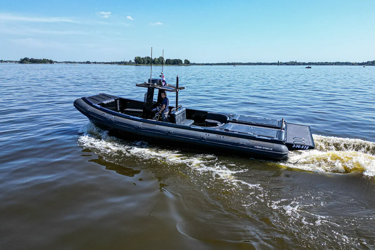 Blue Spirit 1050 RIB Tender 17