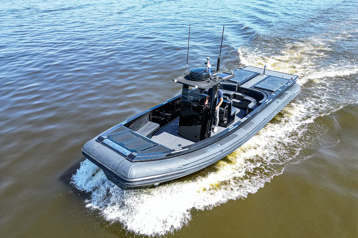 Blue Spirit 1050 RIB Tender 29