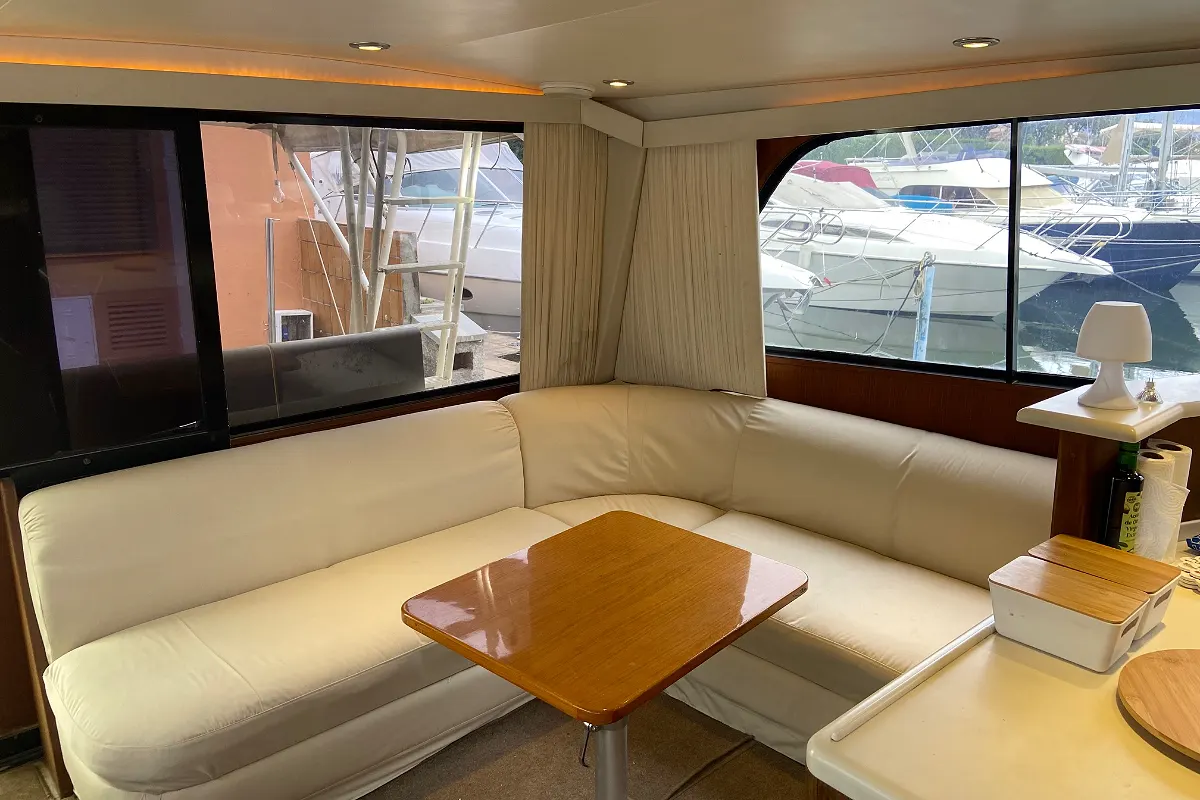 Viking Yachts 50 Convertible 15