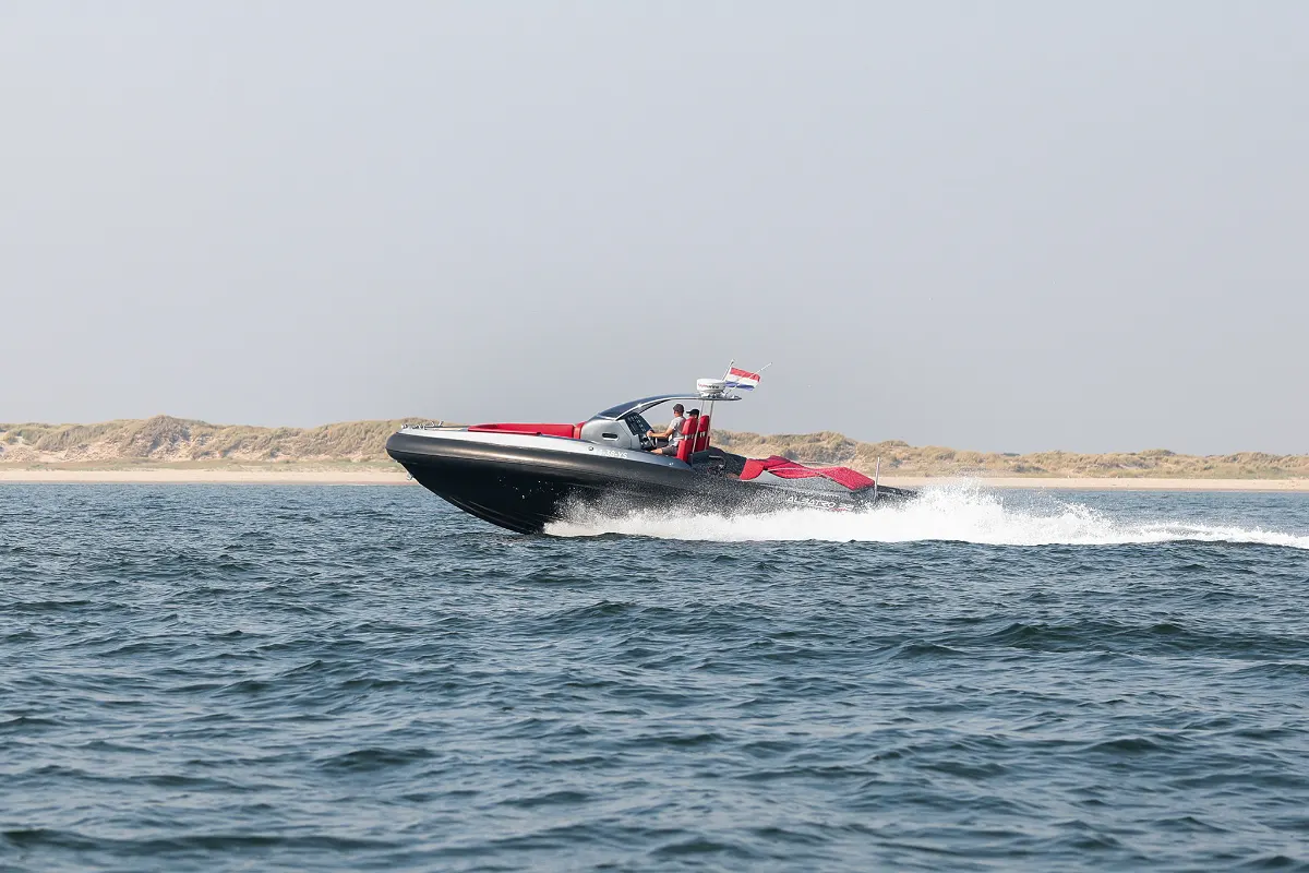 Albatro Racing 32 51
