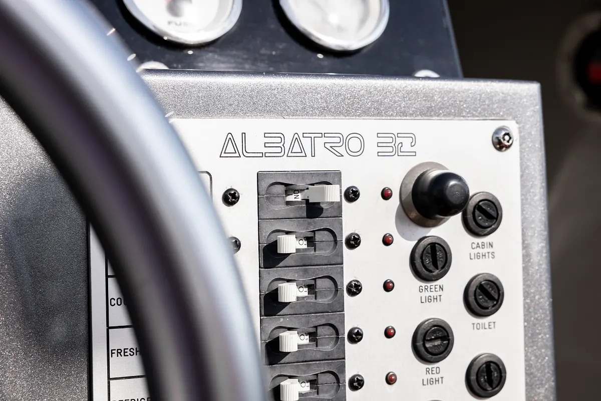 Albatro Racing 32 23