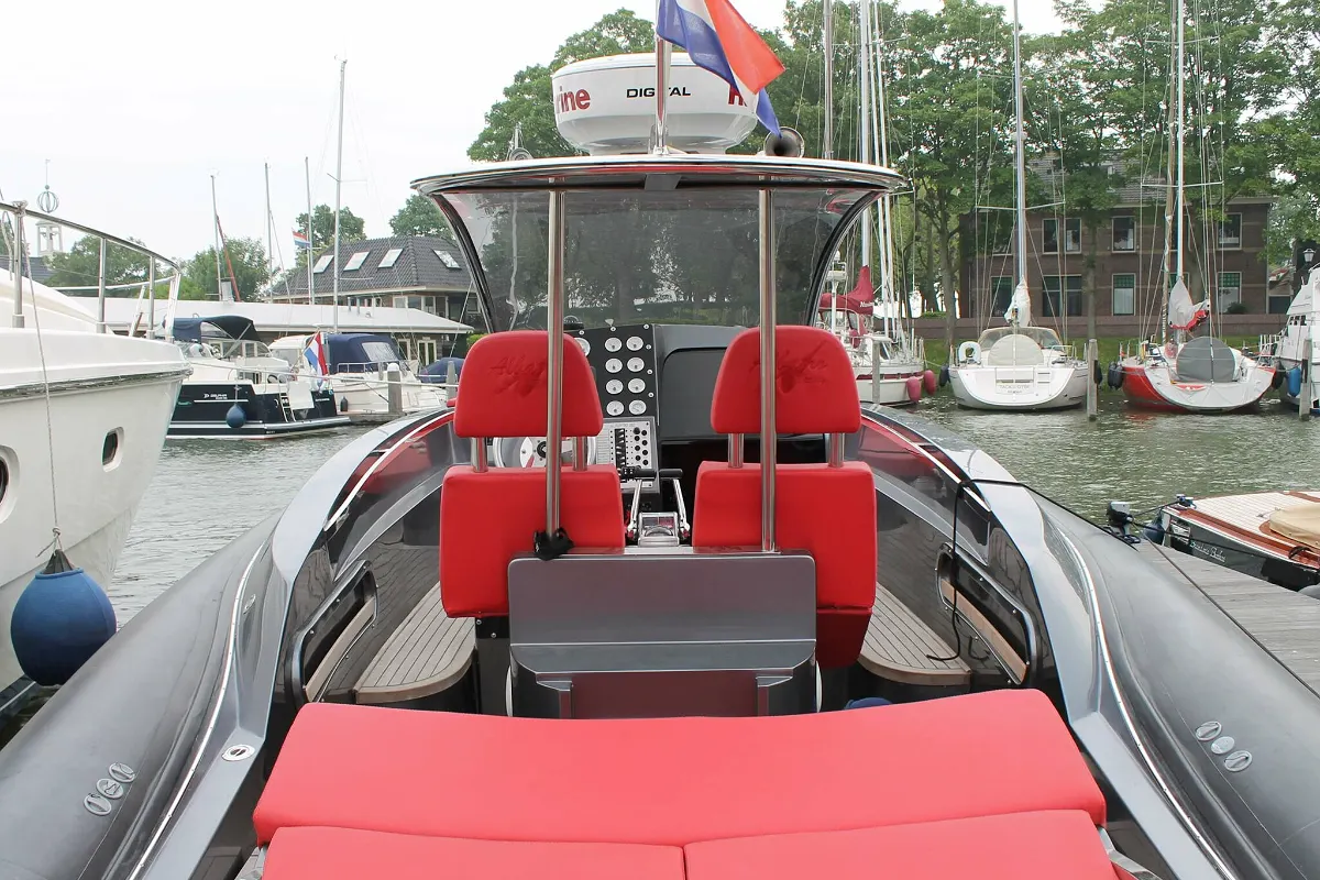 Albatro Racing 32 63