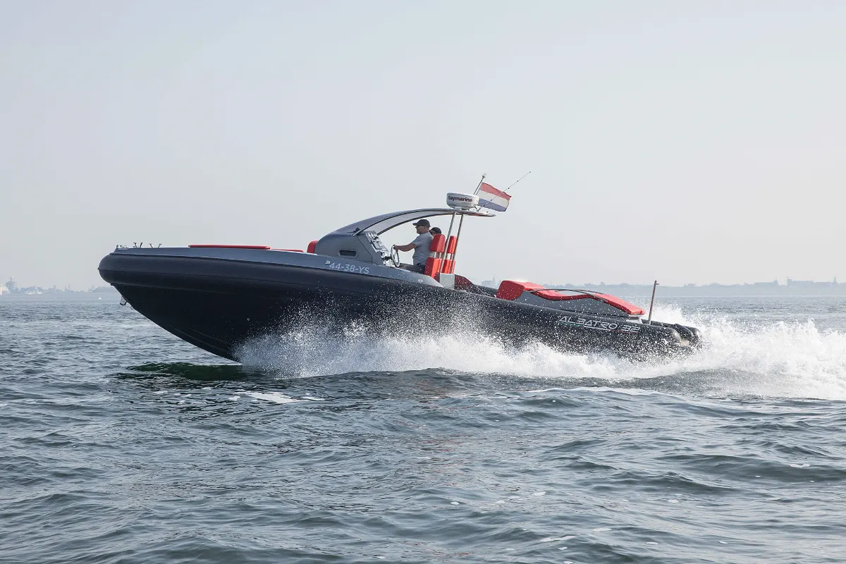 Albatro Racing 32 11