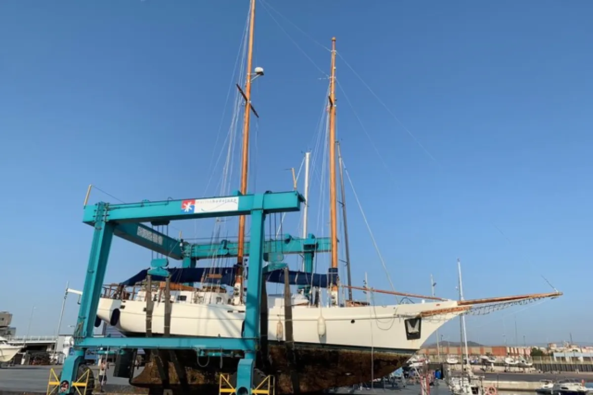 Lunstroo Schooner 64