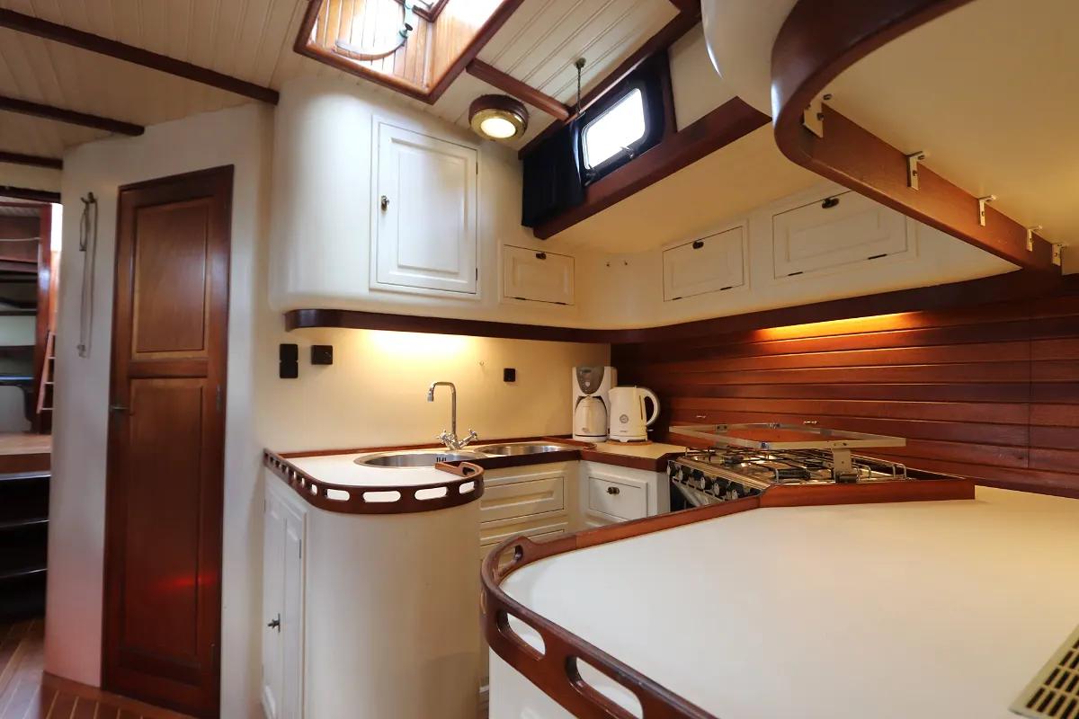 Lunstroo Schooner 93