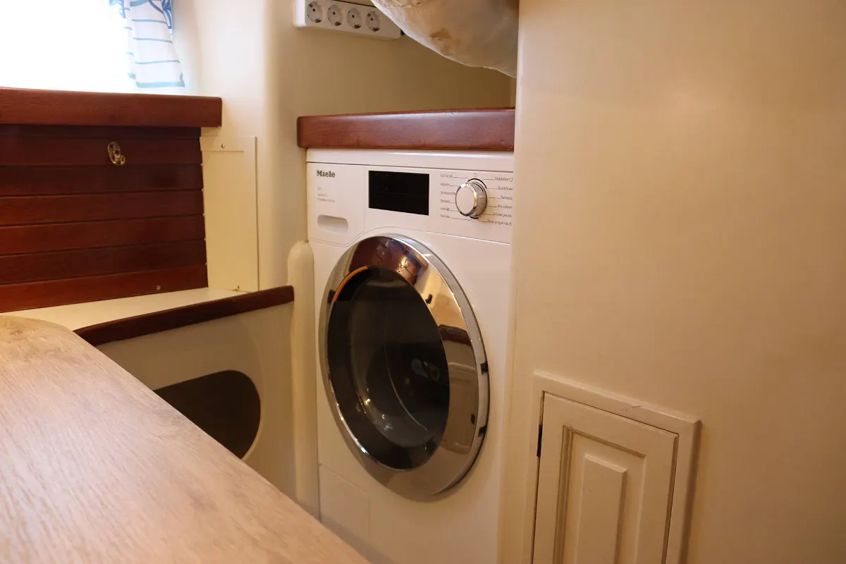 Lunstroo Schooner 120