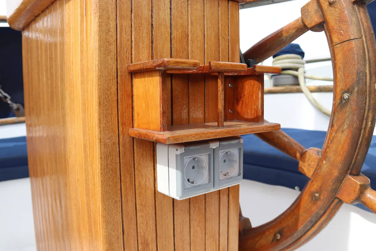 Lunstroo Schooner 55