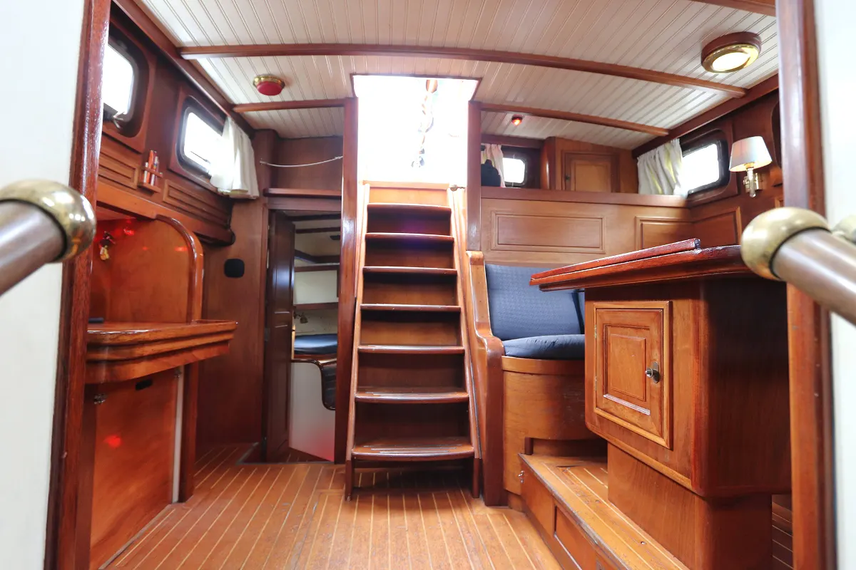 Lunstroo Schooner 81