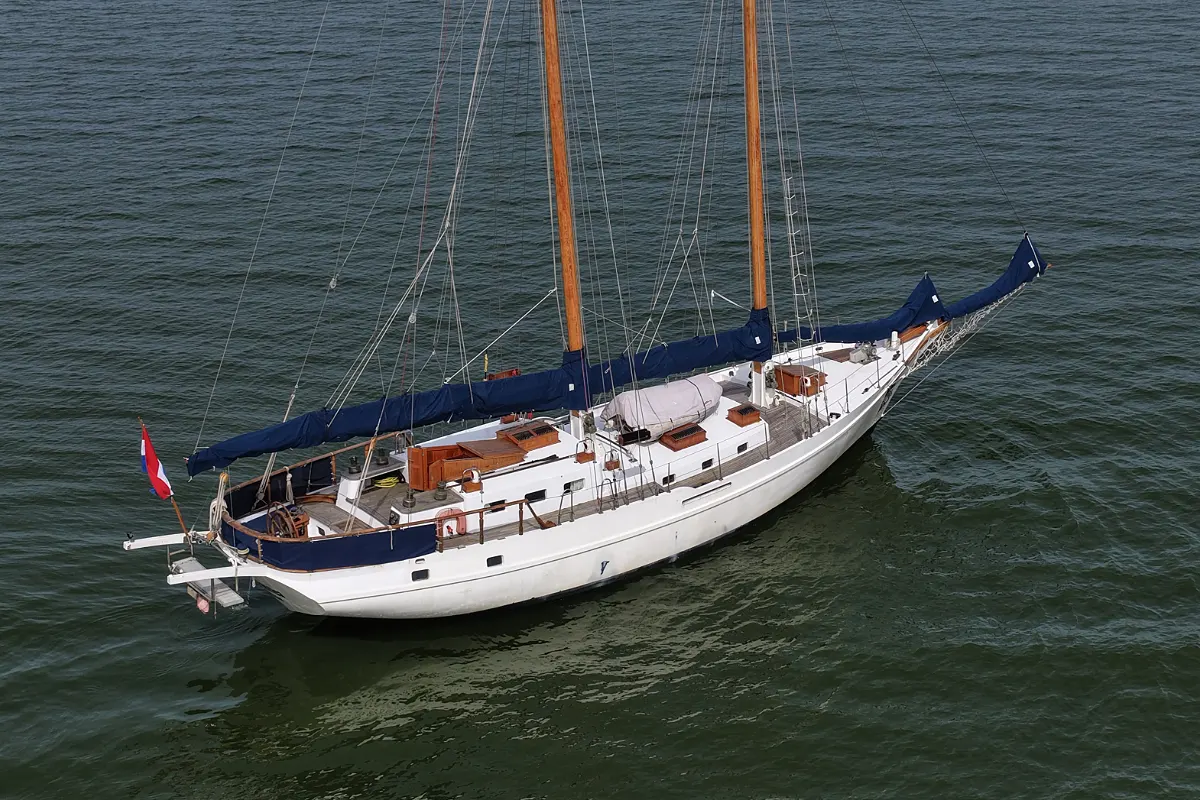 Lunstroo Schooner 22