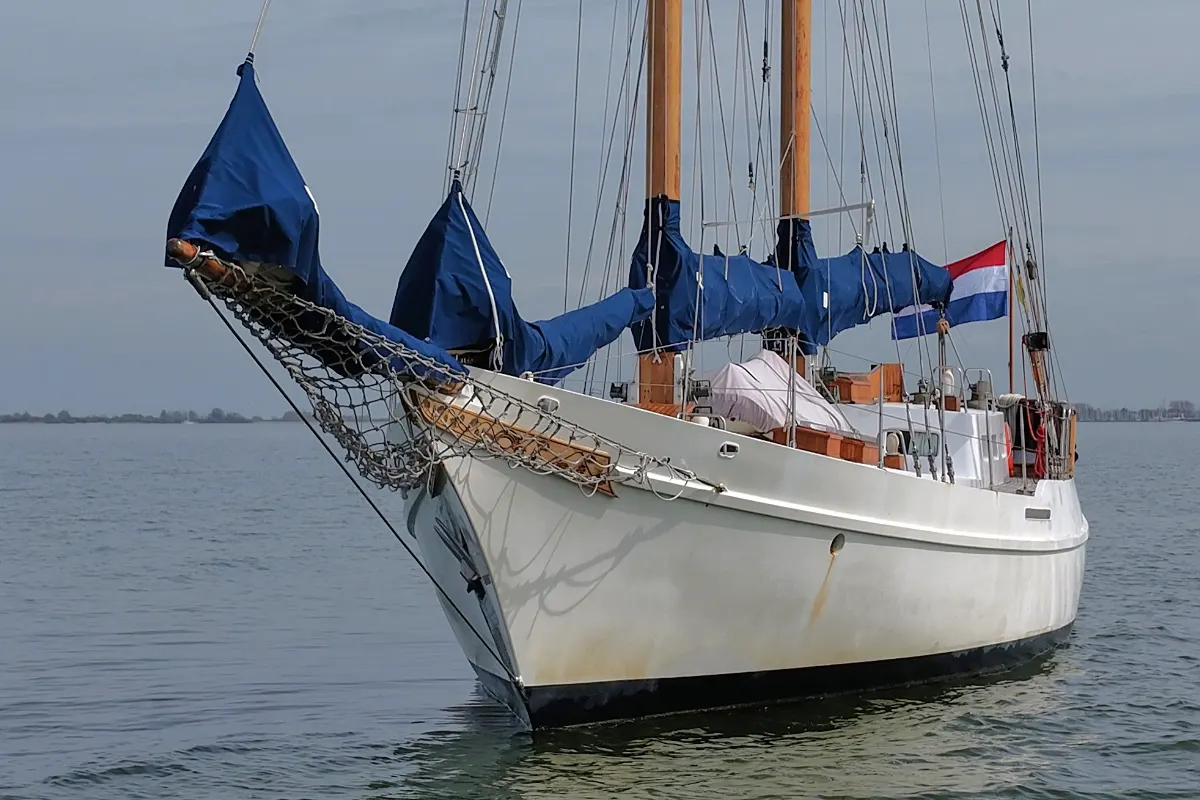 Lunstroo Schooner 19