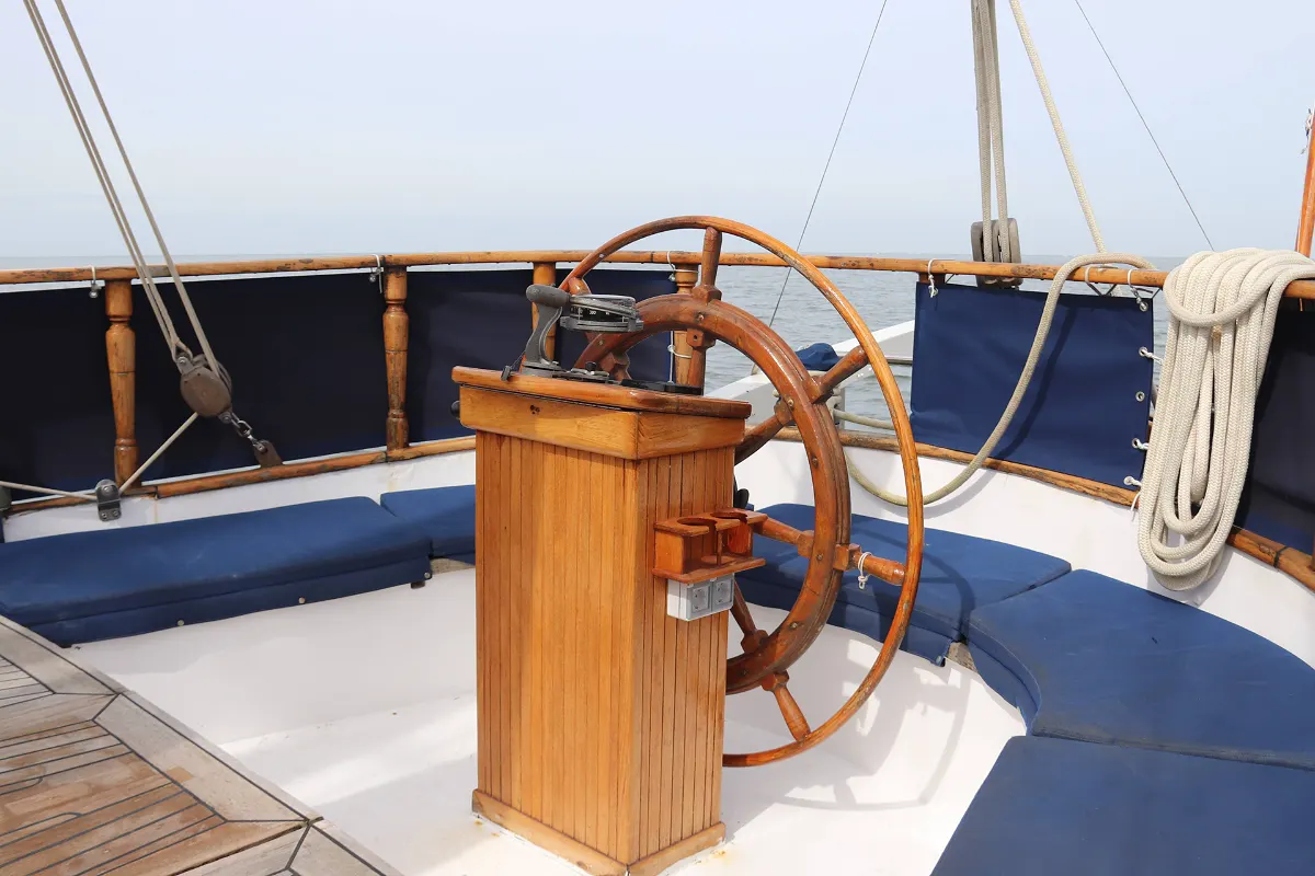 Lunstroo Schooner 52