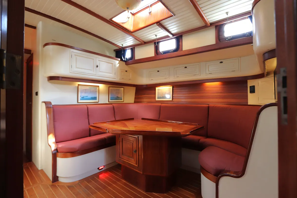 Lunstroo Schooner 89