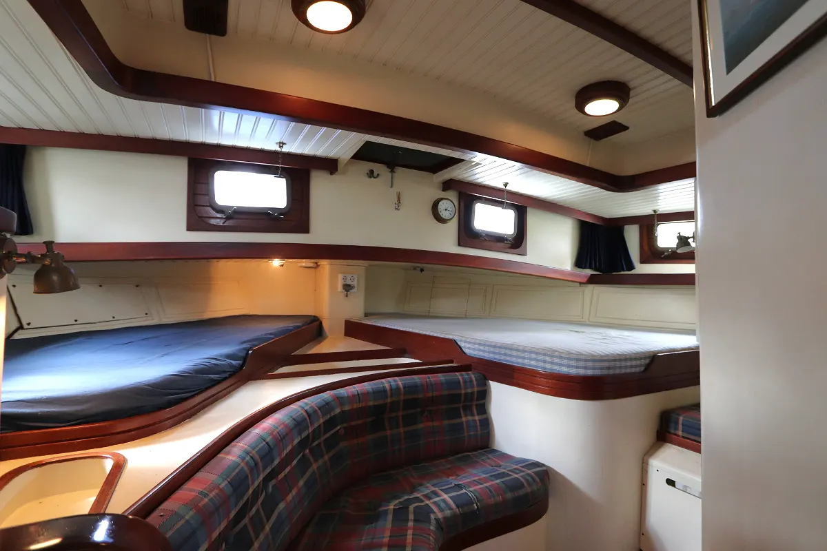 Lunstroo Schooner 83
