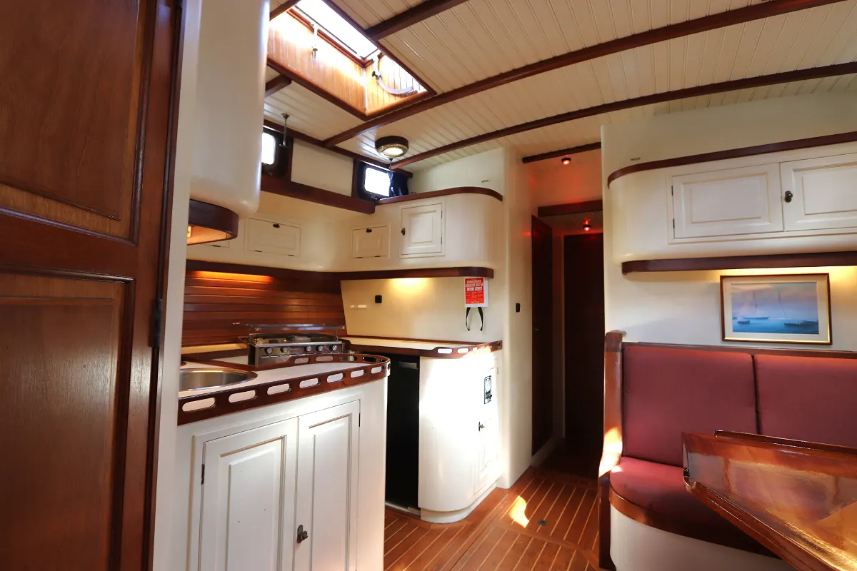 Lunstroo Schooner 72