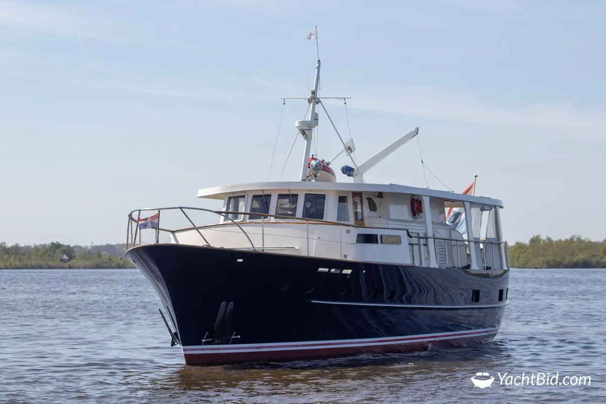 Feadship Canoe Stern ''Haddock'' 9