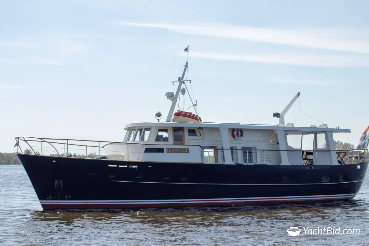 Feadship Canoe Stern ''Haddock'' 11