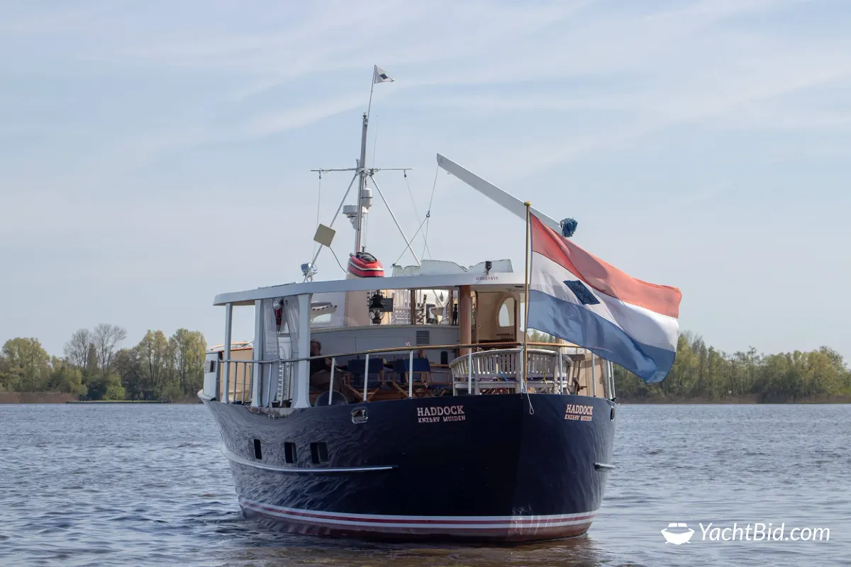 Feadship Canoe Stern ''Haddock'' 12