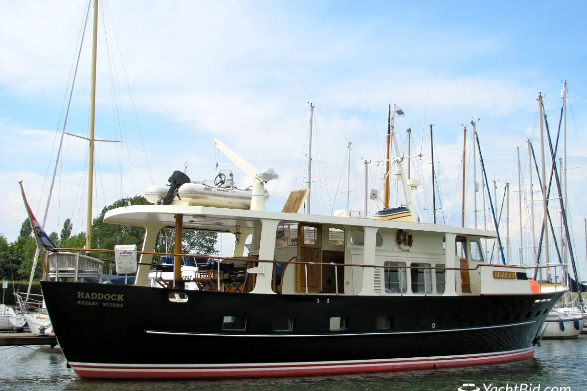 Feadship Canoe Stern ''Haddock'' 17