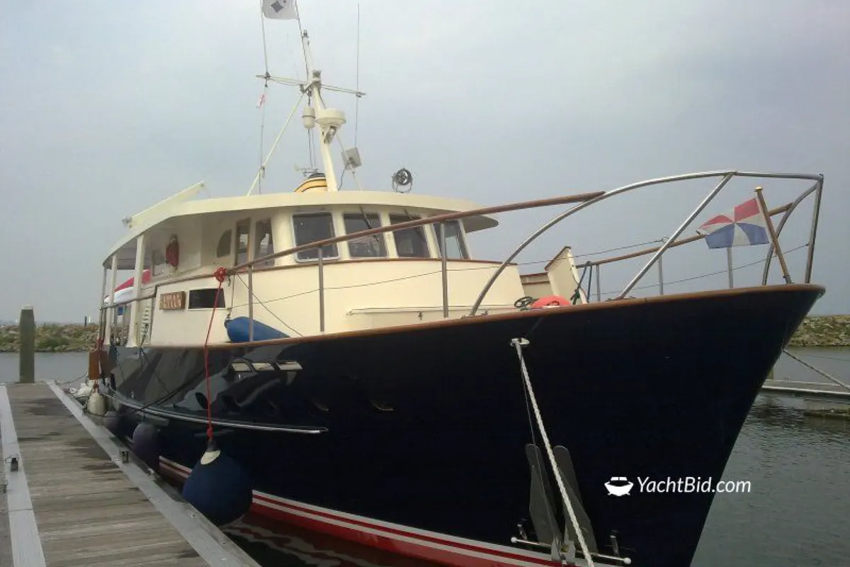 Feadship Canoe Stern ''Haddock'' 18