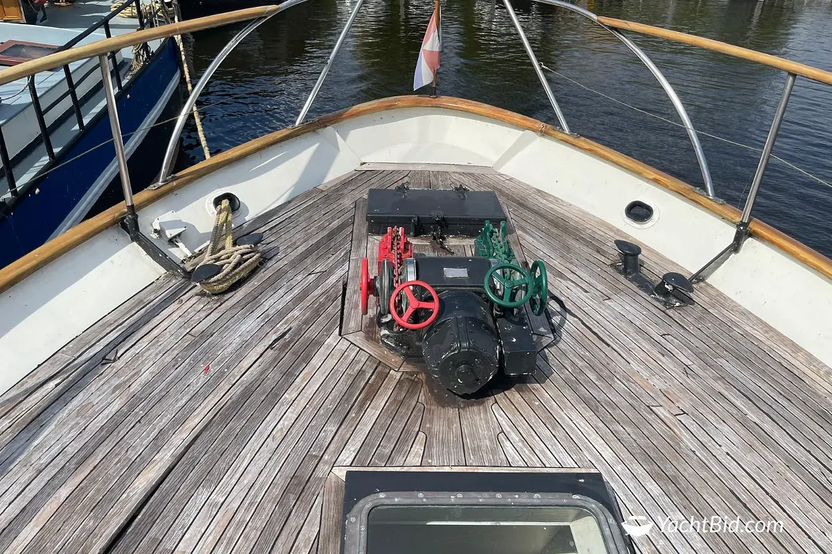 Feadship Canoe Stern ''Haddock'' 21