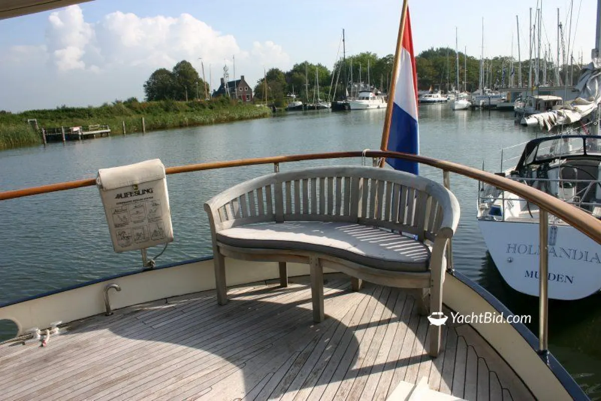 Feadship Canoe Stern ''Haddock'' 23