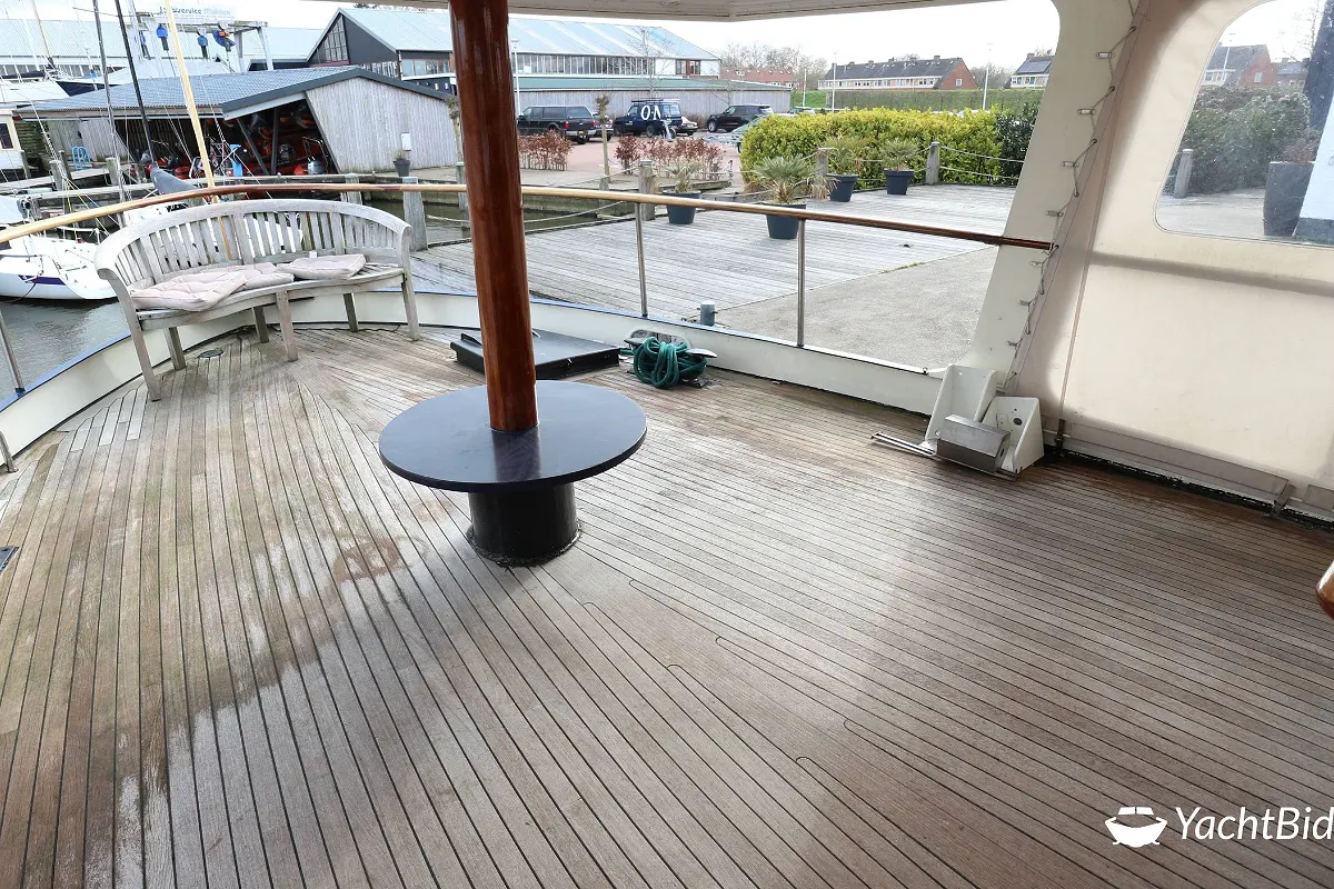 Feadship Canoe Stern ''Haddock'' 25