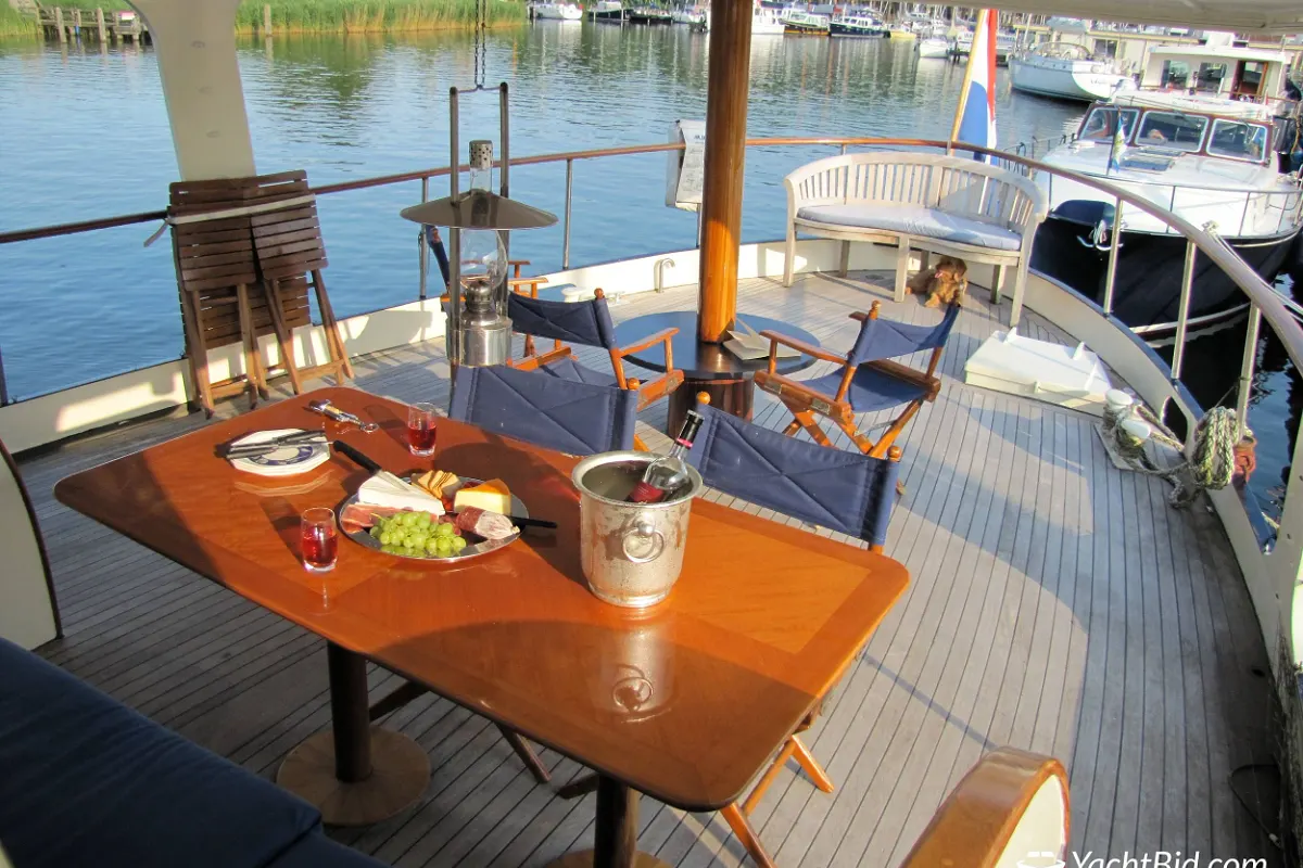 Feadship Canoe Stern ''Haddock'' 32