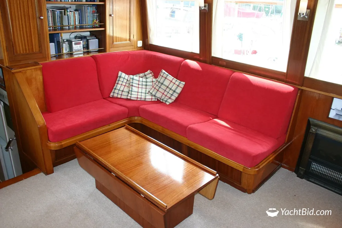 Feadship Canoe Stern ''Haddock'' 33