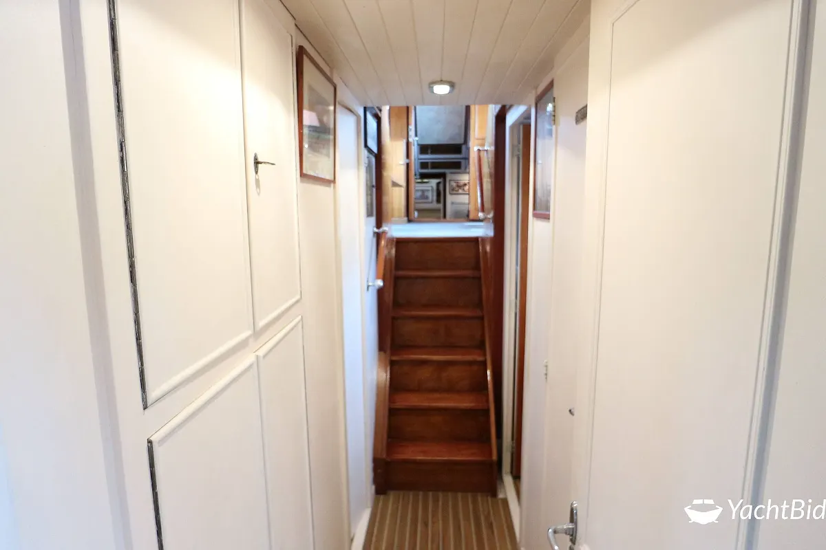Feadship Canoe Stern ''Haddock'' 74