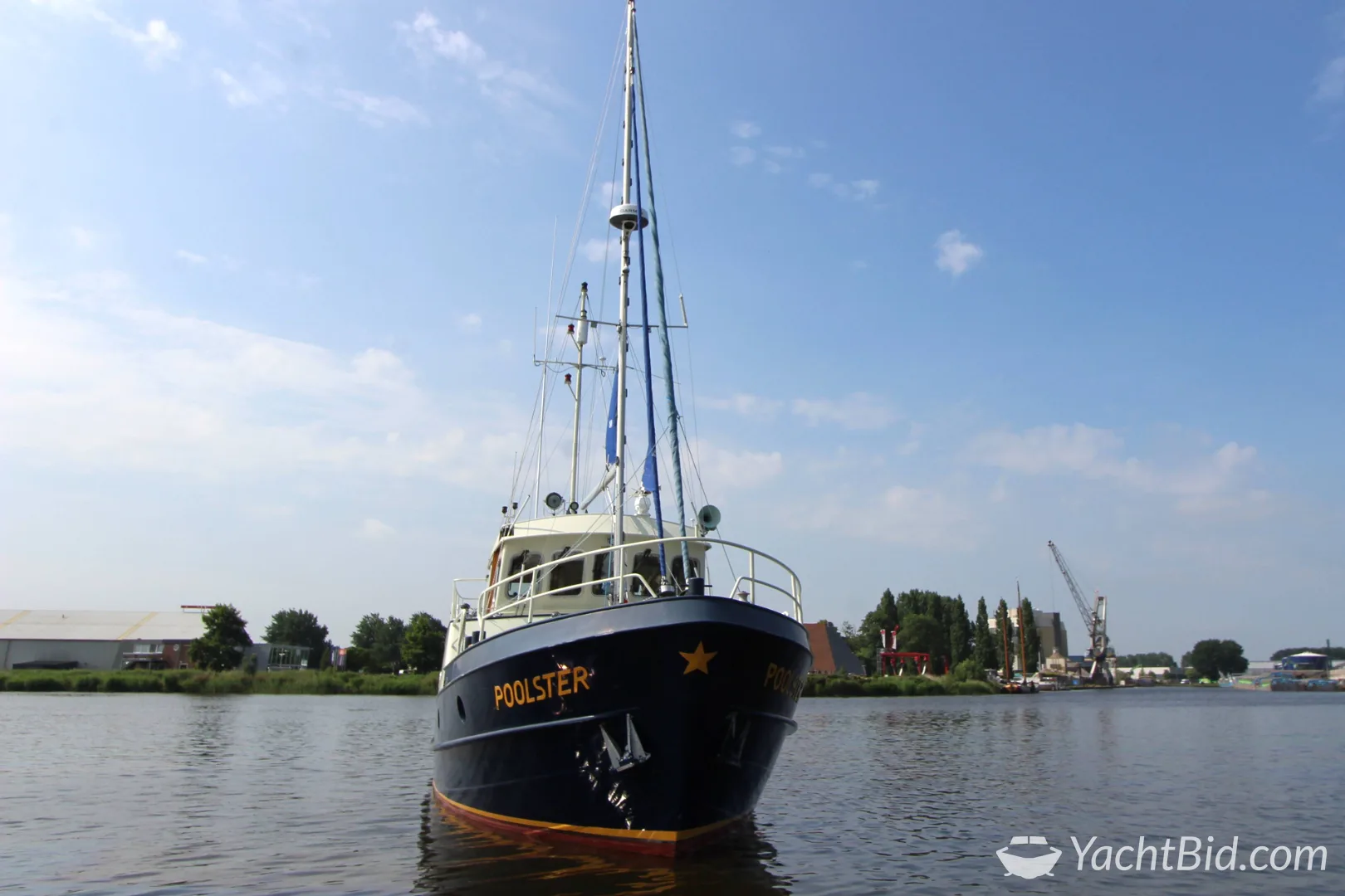 Bekebrede 1800 Explorer Trawler motorjacht – foto 2 – kavel bij YachtBid, Loosdrecht