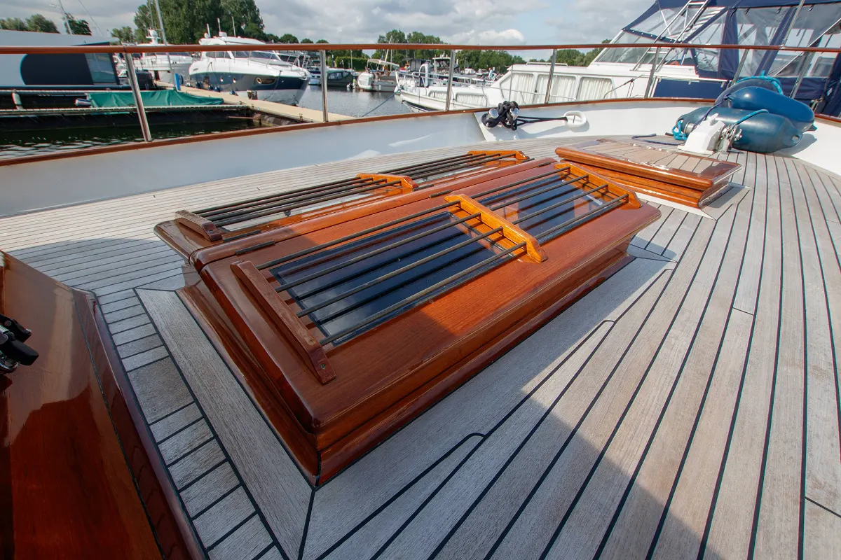 Classic Kok Canoe Stern 16.50 27
