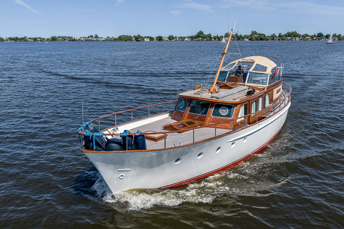 Classic Kok Canoe Stern 16.50 8