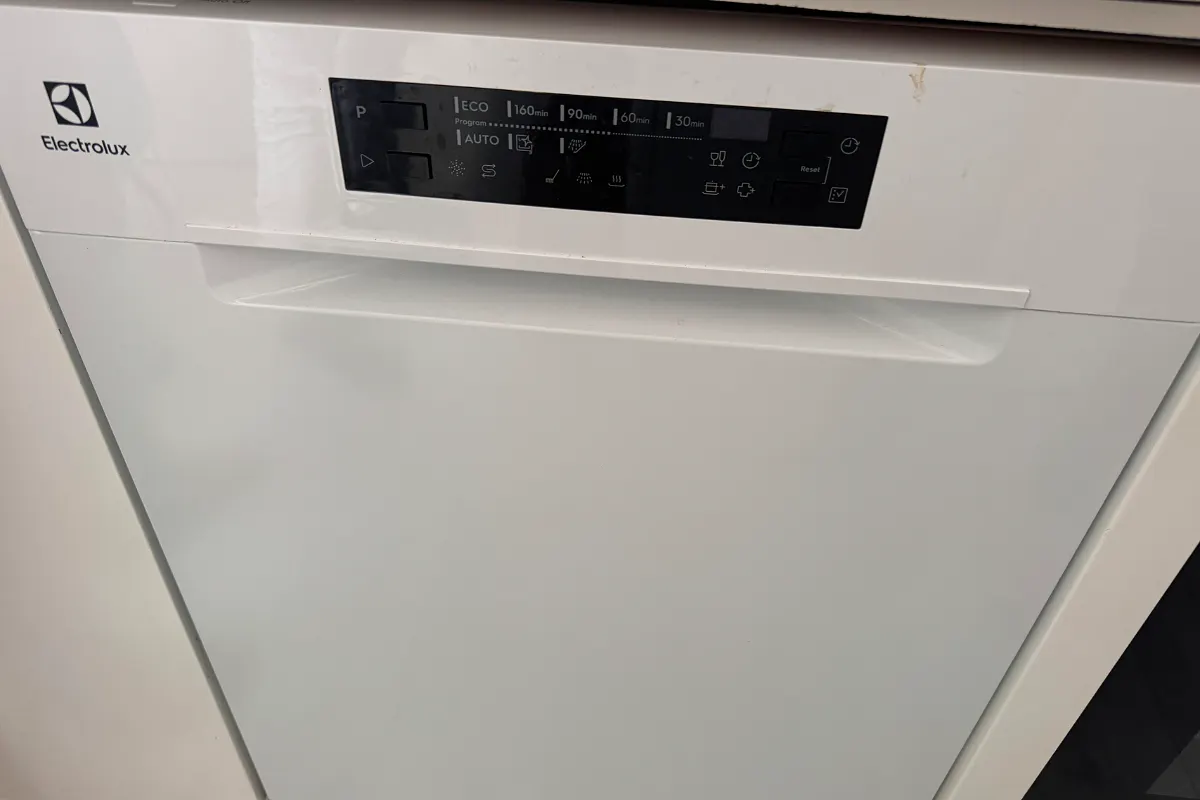 Falcon 82 55