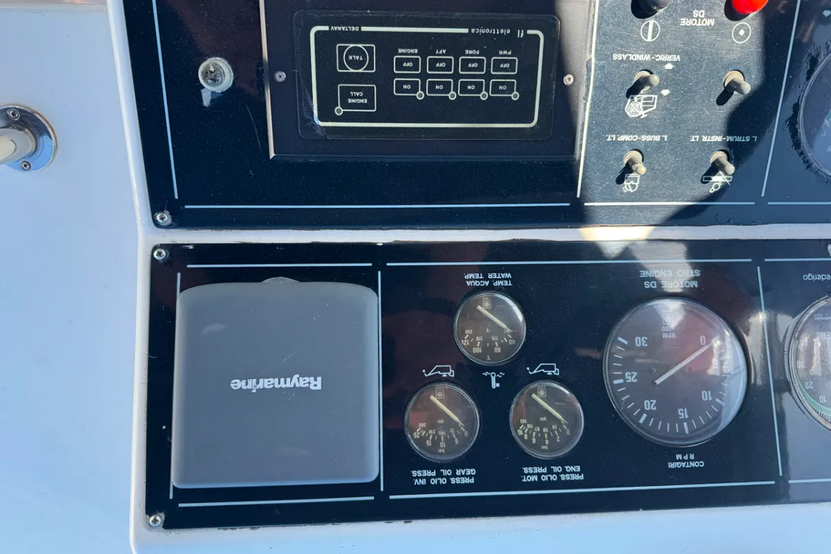 Falcon 82 68