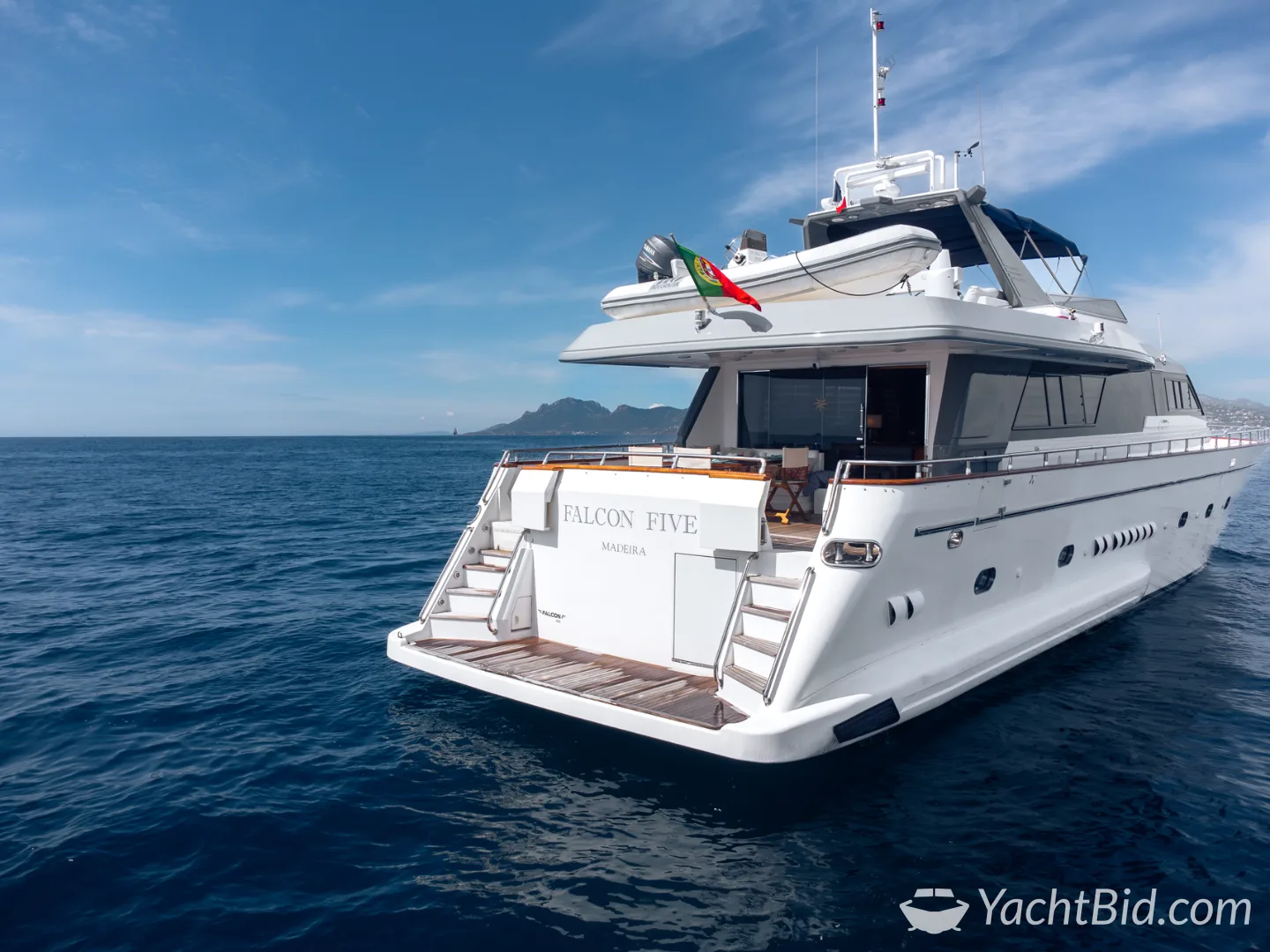 Falcon 82 motorjacht – foto 10 – kavel bij YachtBid, IGY Vieux-Port de Cannes