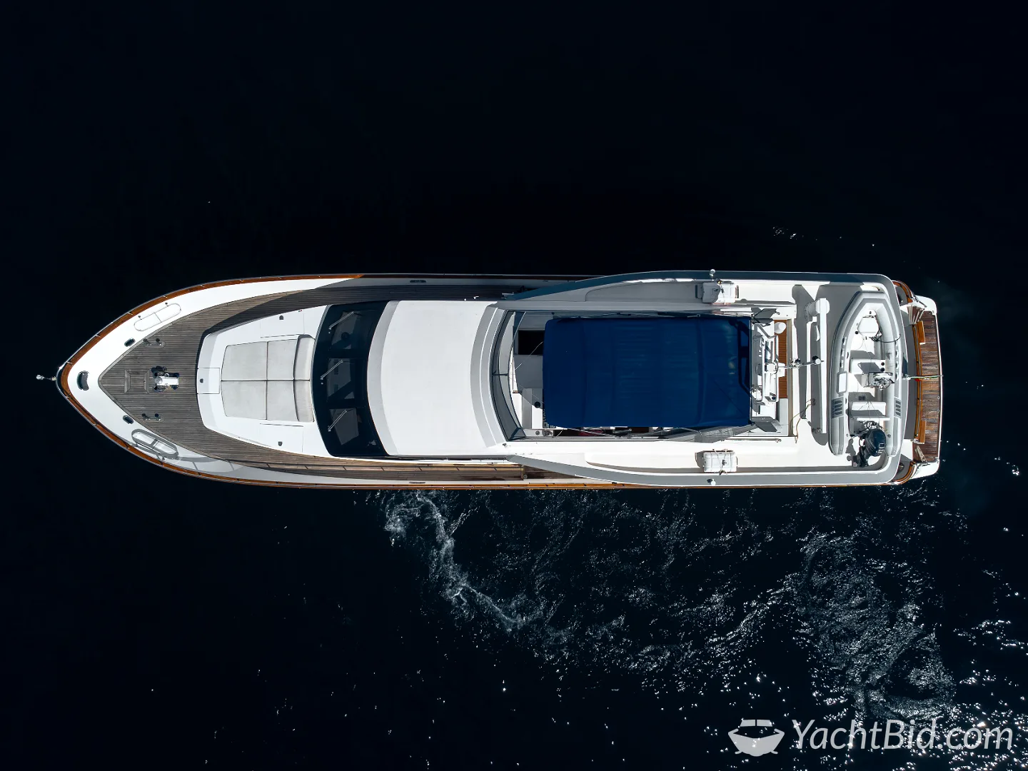Falcon 82 motorjacht – foto 16 – kavel bij YachtBid, IGY Vieux-Port de Cannes