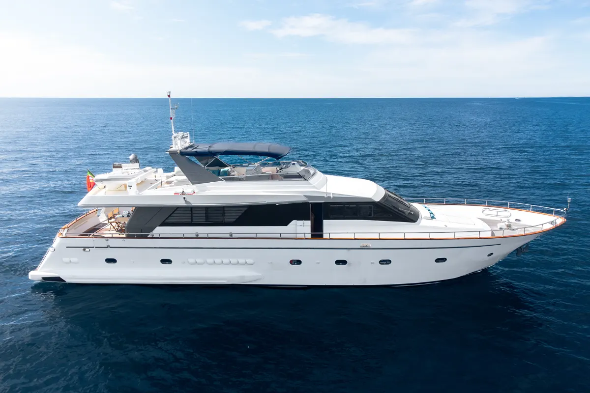 Falcon 82 1