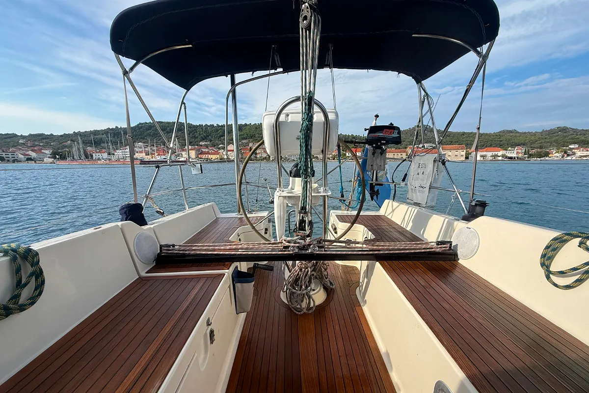 Hanse 371 12