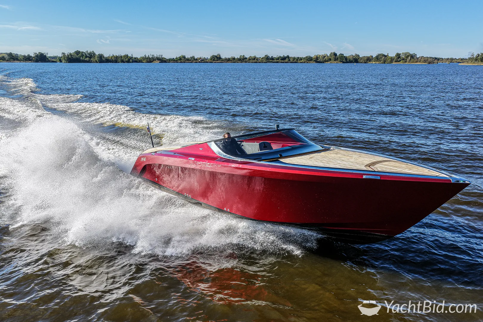 Aston Martin AM37 motorjacht – foto 6 – kavel bij YachtBid, Loosdrecht