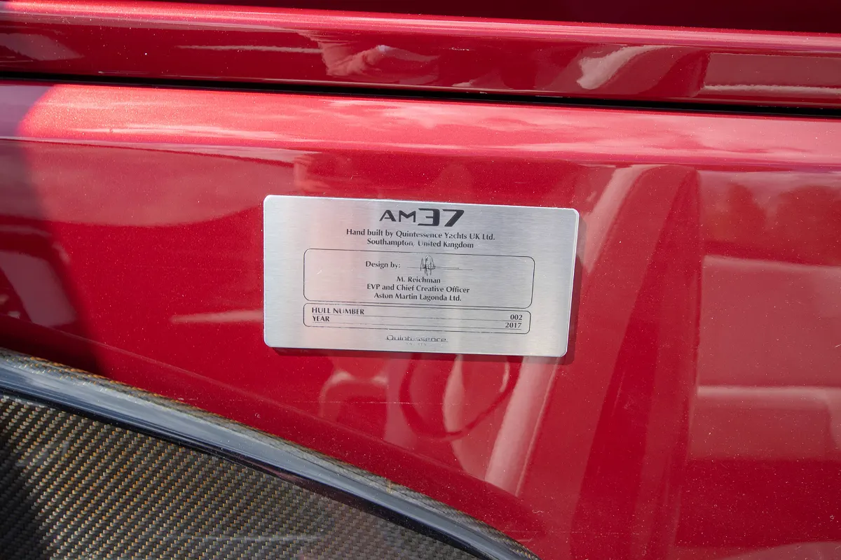 Aston Martin AM37 92