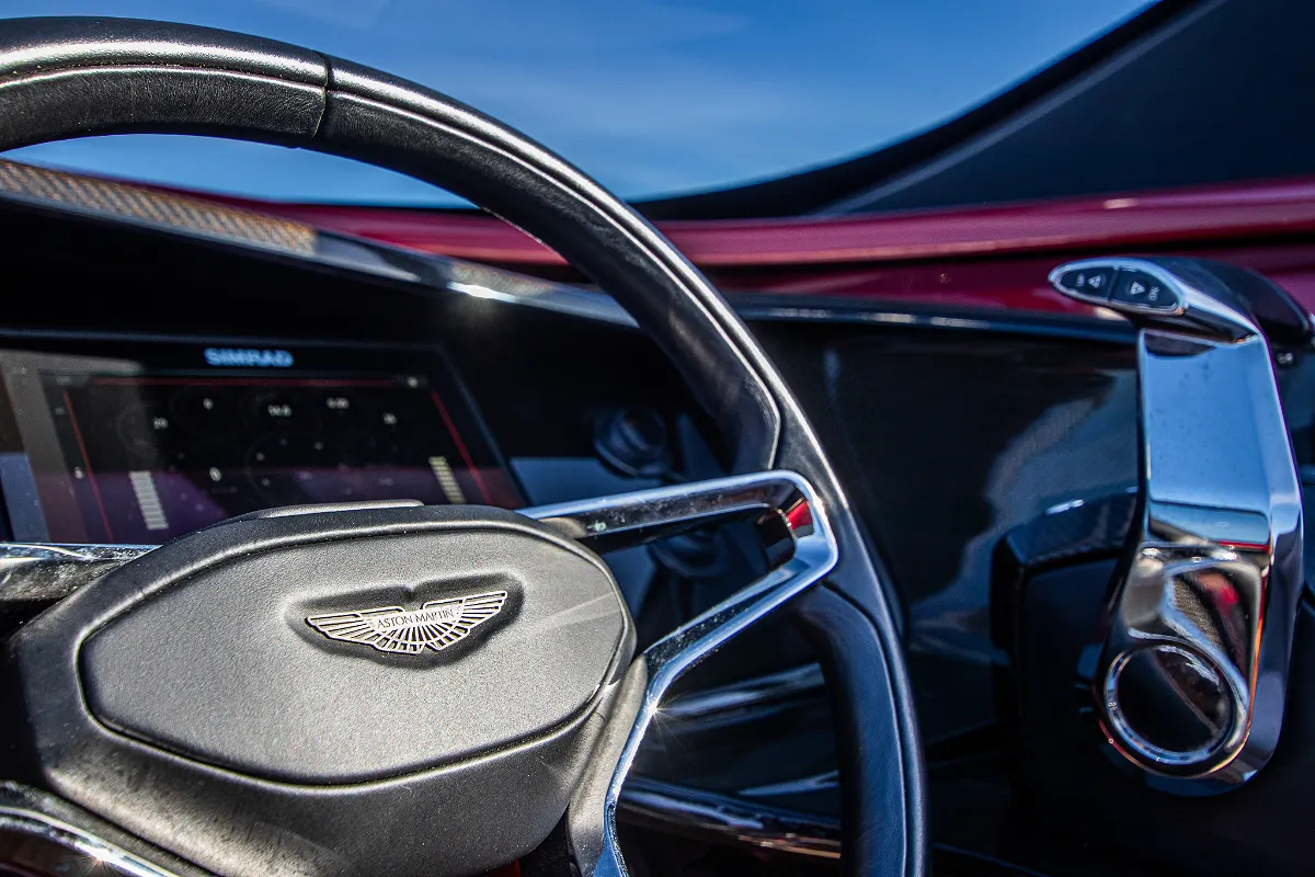 Aston Martin AM37 56