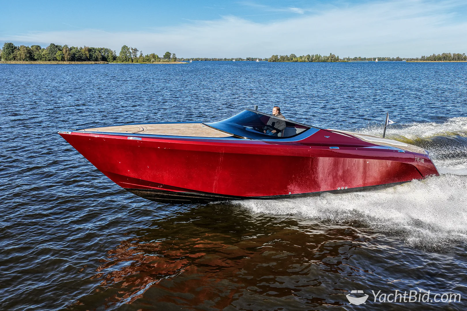 Aston Martin AM37 motorjacht – foto 8 – kavel bij YachtBid, Loosdrecht