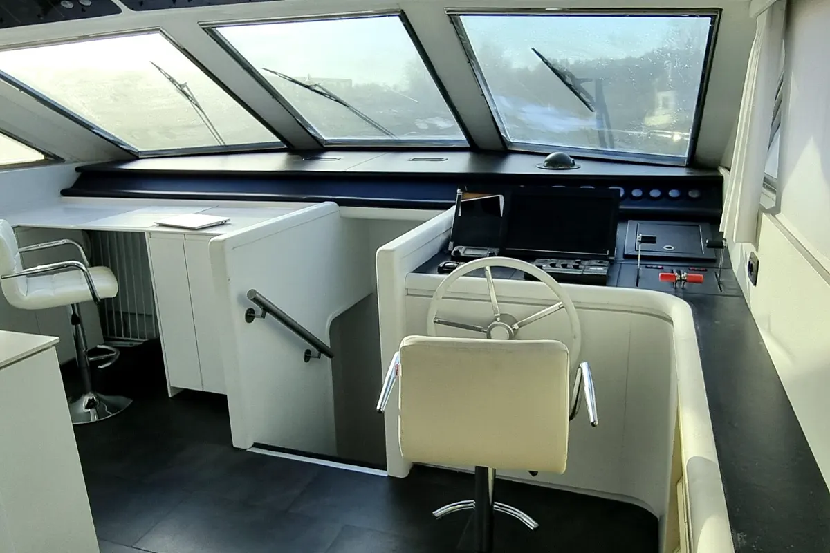 Falcon 71 50