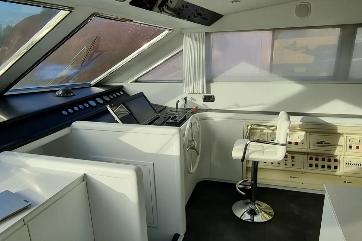 Falcon 71 52