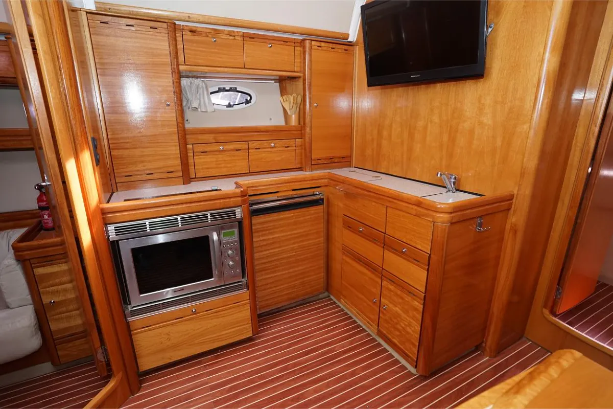 Bavaria 42 HT 23