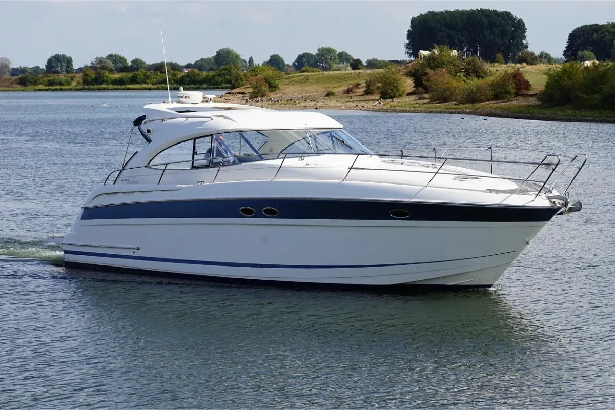 Bavaria 42 HT 42