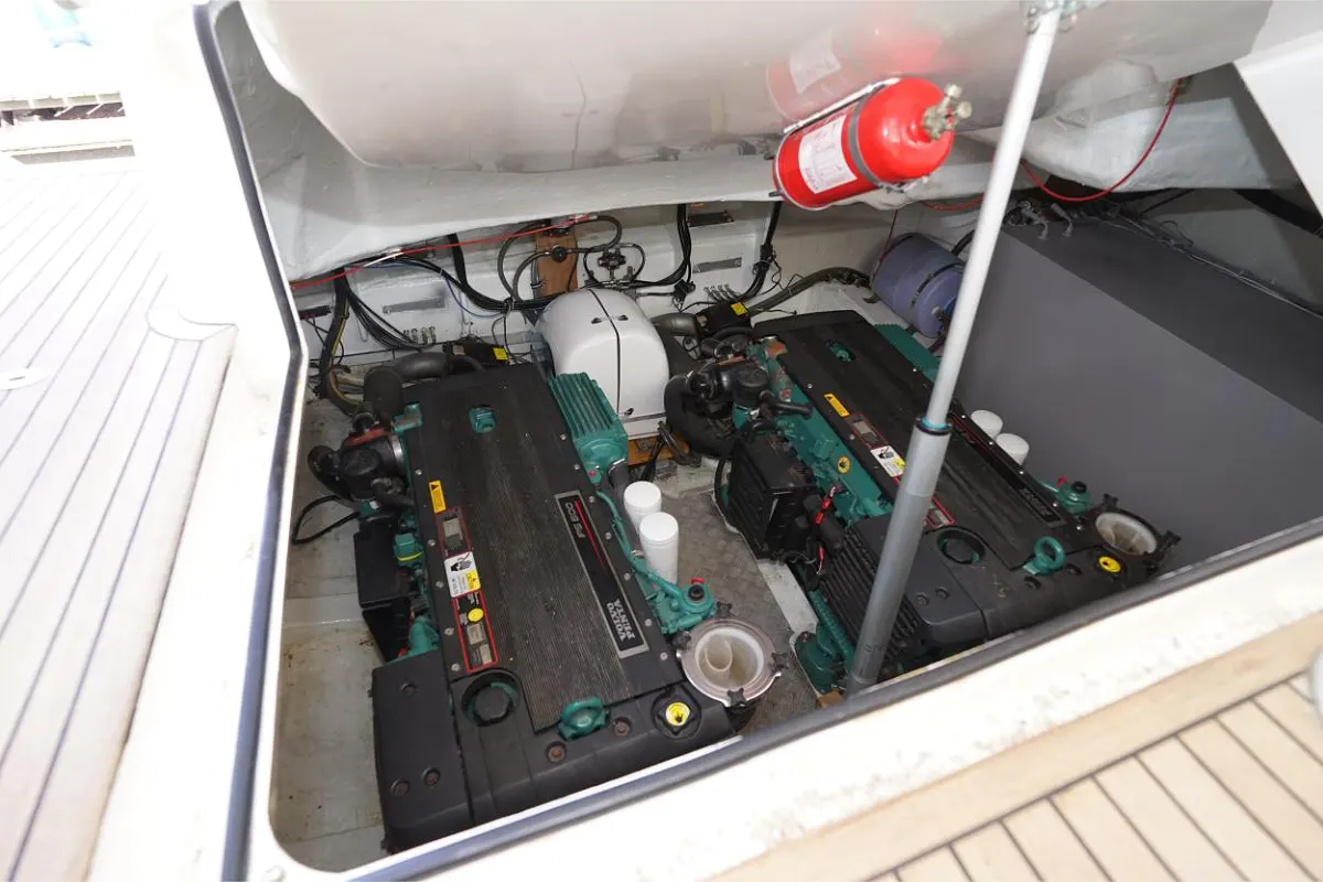 Bavaria 42 HT 37