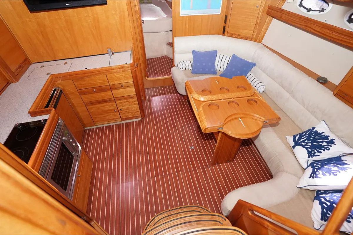 Bavaria 42 HT 21