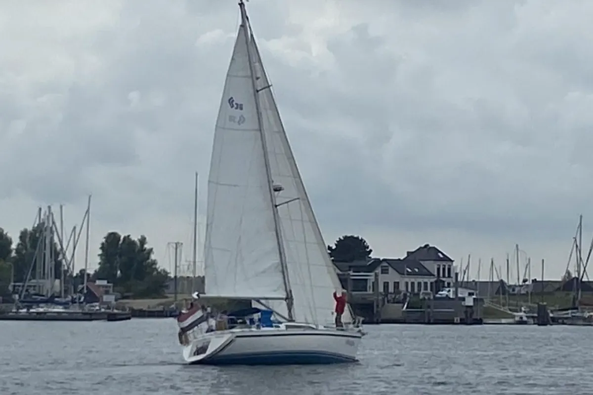 CS Yachts 36 Merlin 2