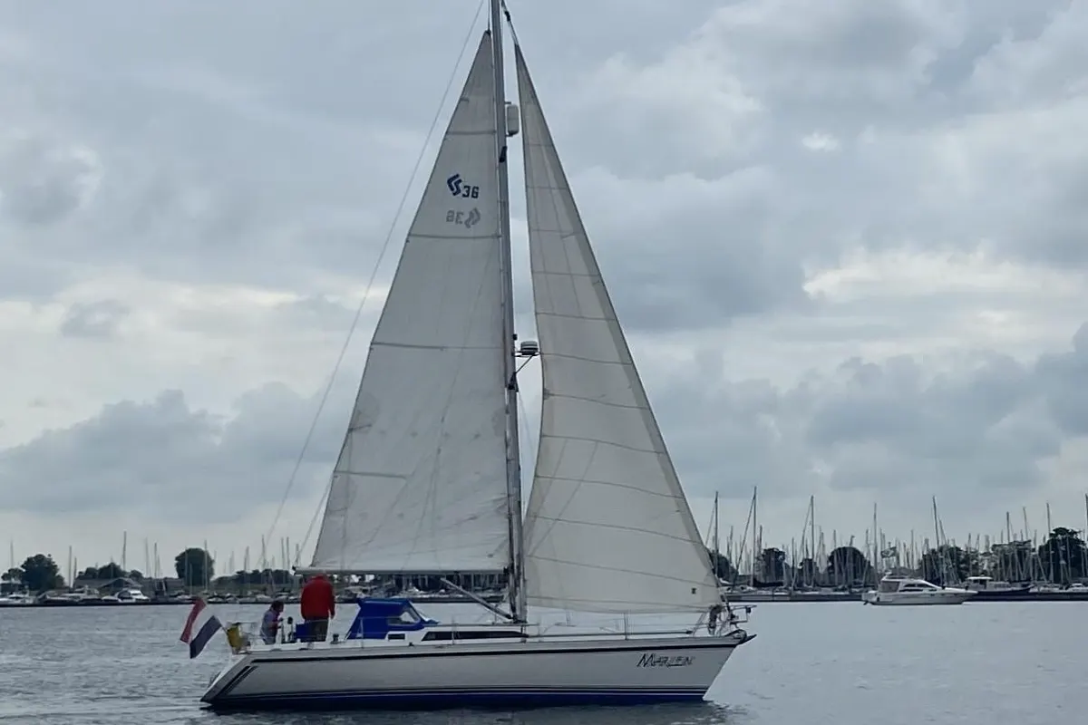 CS Yachts 36 Merlin 4